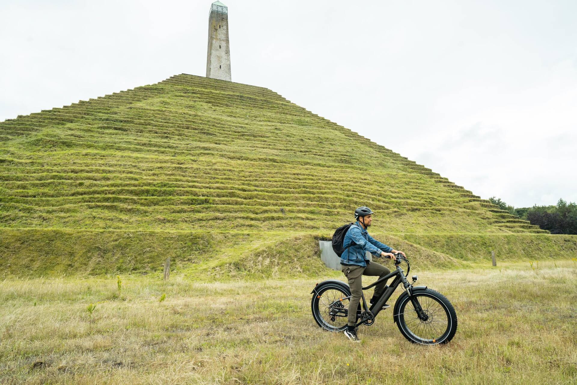 So fährt sich das RadRhino 6 Plus Das E-Bike RadRhino 6 Plus wird gefahren