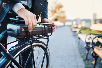 Nahaufnahme eines E-Bike Akkus