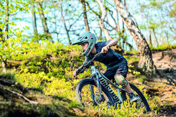 Abus Youdrop ff Fahrradhelm für Kinder
