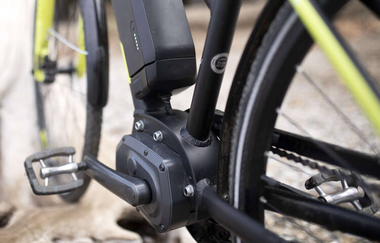 Ein E-Bike wird von nahem gezeigt