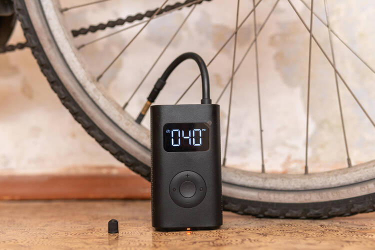 Elektronische Fahrradpumpe 