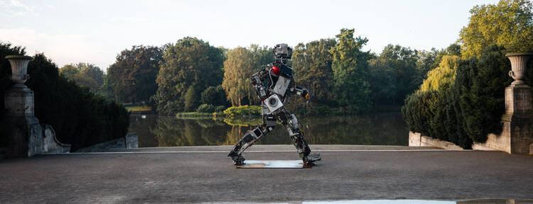 Die Skulptur symbolisiert den Elektroschrott, der in 90 Sekunden in Deutschland anfällt